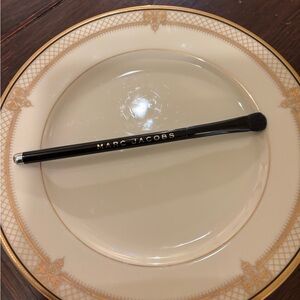 Marc Jacobs ‘The Shadow’ Brush